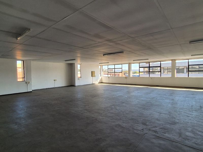 222m2 First-Floor Corner Office To Let in Silvertondale - Photo 8