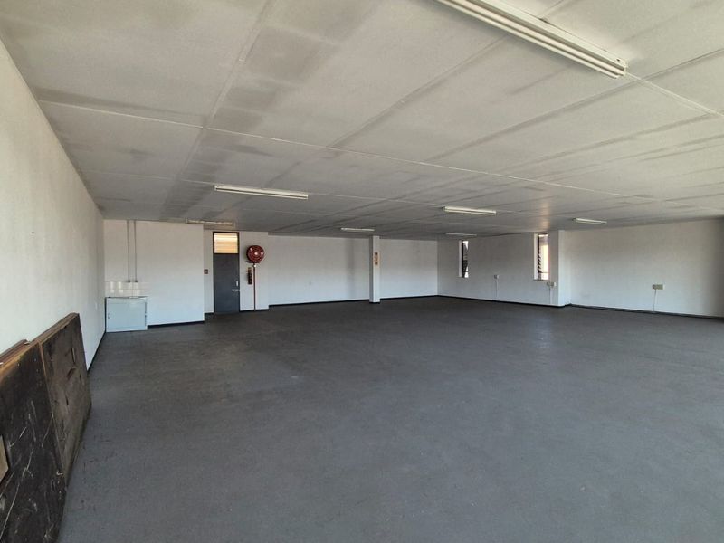 222m2 First-Floor Corner Office To Let in Silvertondale - Photo 3