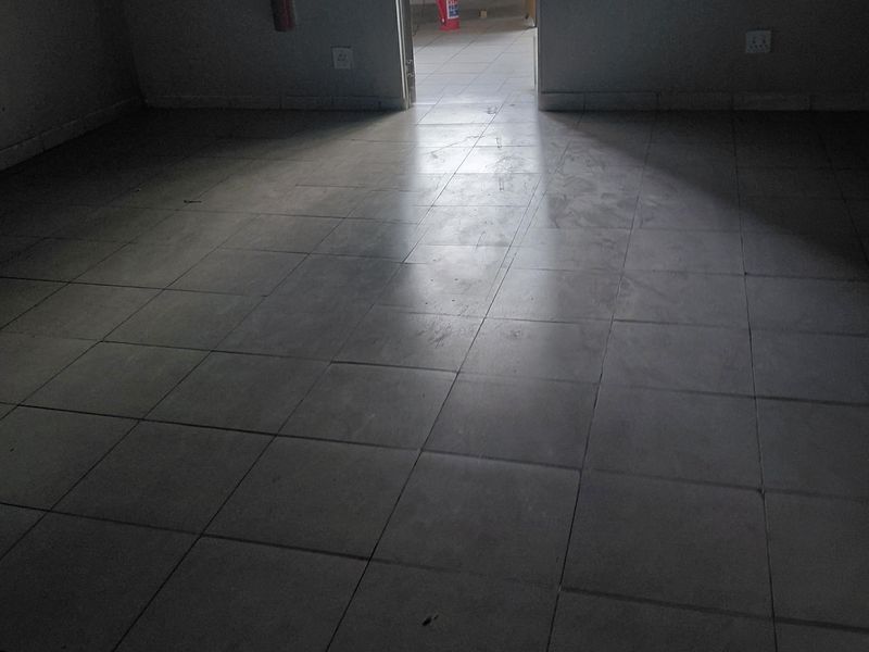 Shop To Let – Sunnyside - Photo 10