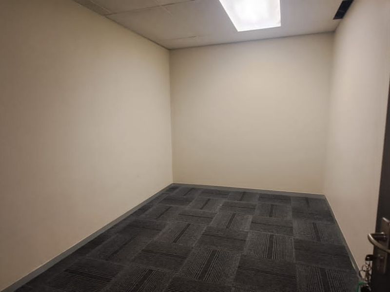 Spacious Plug and Play 721m Office in Midrand Gate - Photo 8