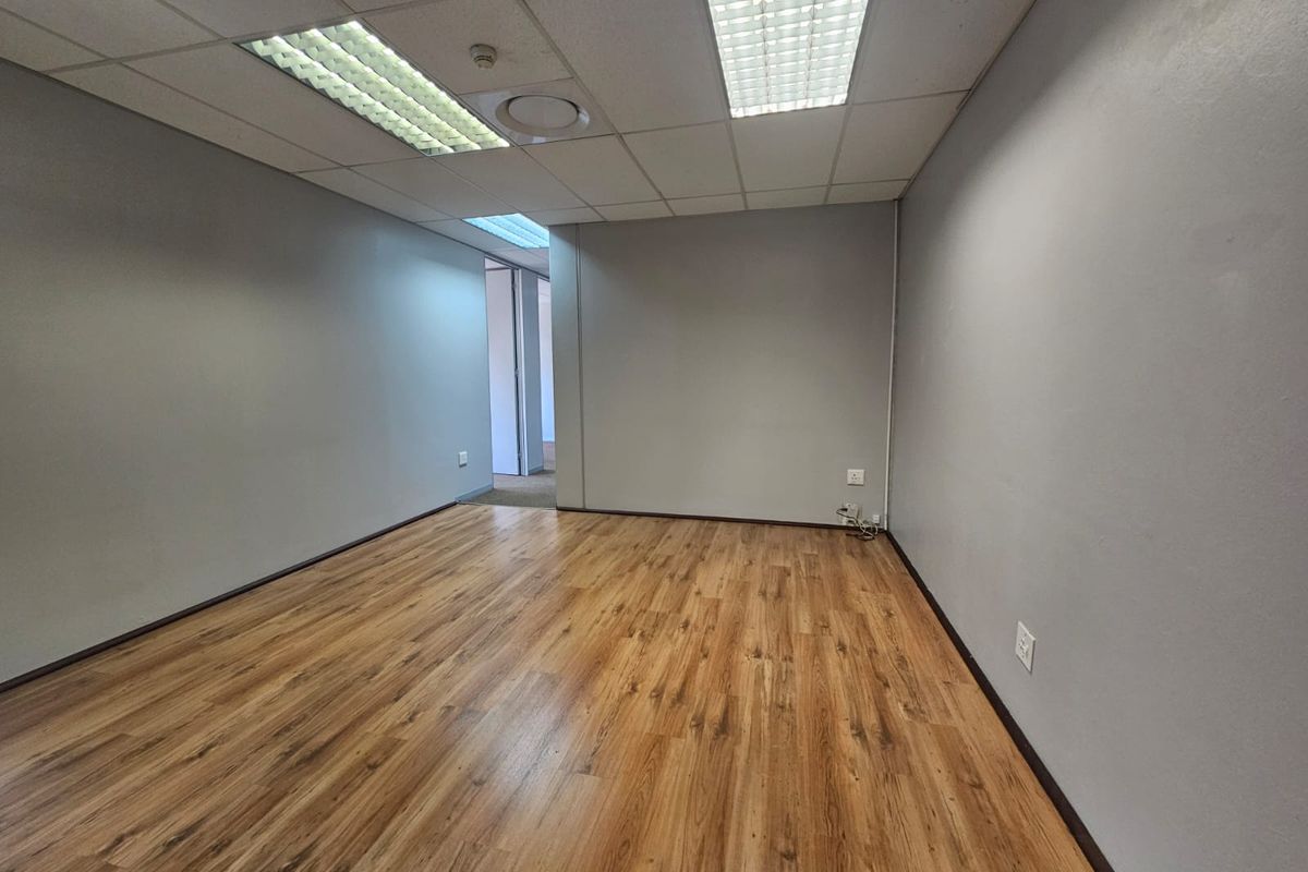 To Let | 173.30 m2 Executive Office Suite with Private Balcony | The Boardwalk Office Park - Photo 4