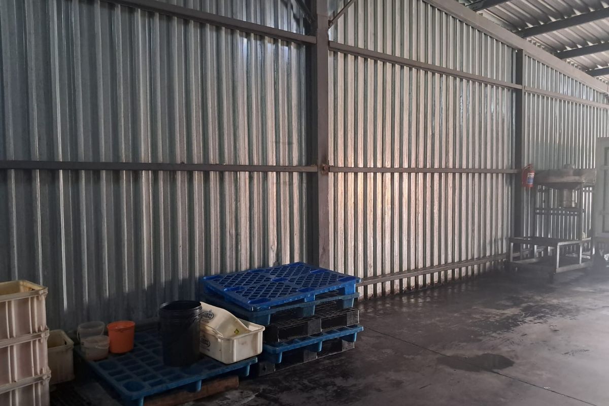 100m2 Workshop TO LET in Clayville - Photo 5