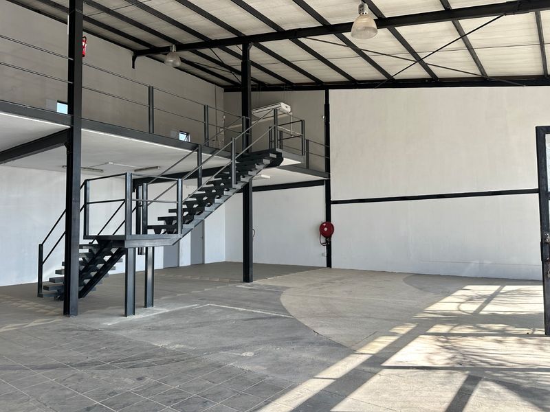 334m2 Warehouse To Let in Louwlardia, Centurion - Photo 4