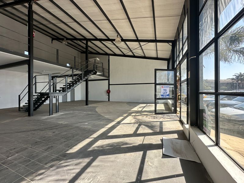 334m2 Warehouse To Let in Louwlardia, Centurion - Photo 3