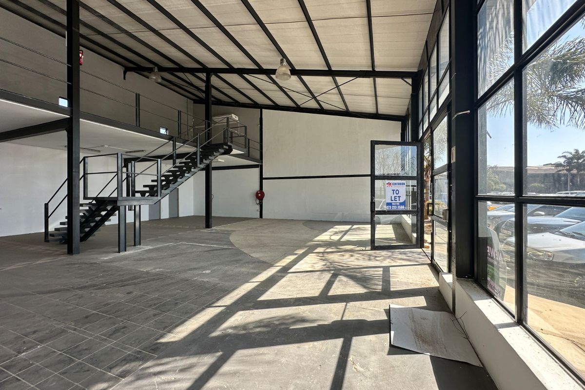 334m2 Warehouse To Let in Louwlardia, Centurion - Photo 3