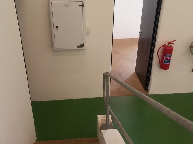 Neat well positioned 180 sm mini factory to let Waterfall Hillcrest. - Photo 7