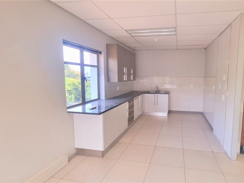 Office to let in 23 Eaton Road Bryanston - Photo 6