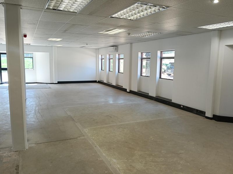 Office to let - Photo 7