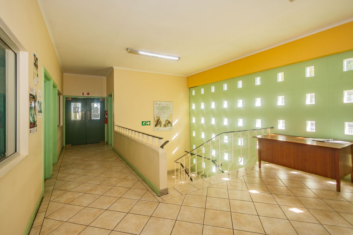 Commercial Property for Sale in Goodwood – GB4 Zoned, 1,250m2 Stand - Photo 2