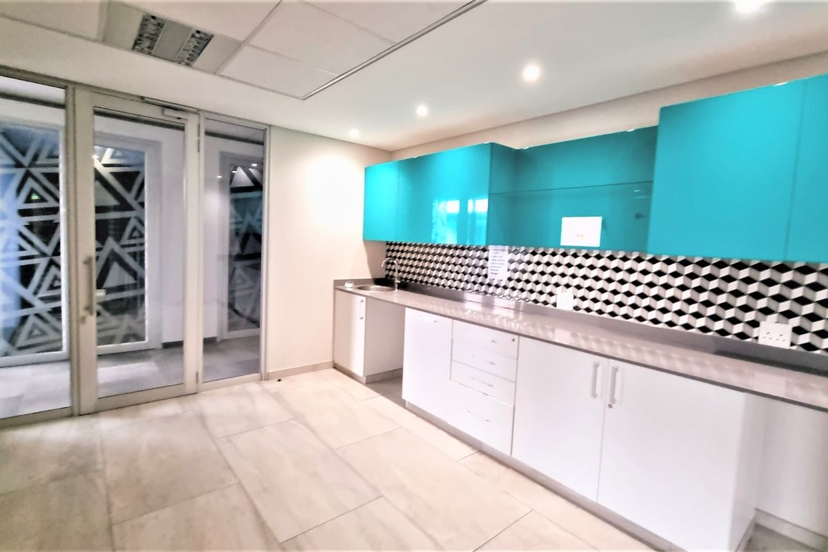 Semi furnished office space to let in Bryanston - Photo 5