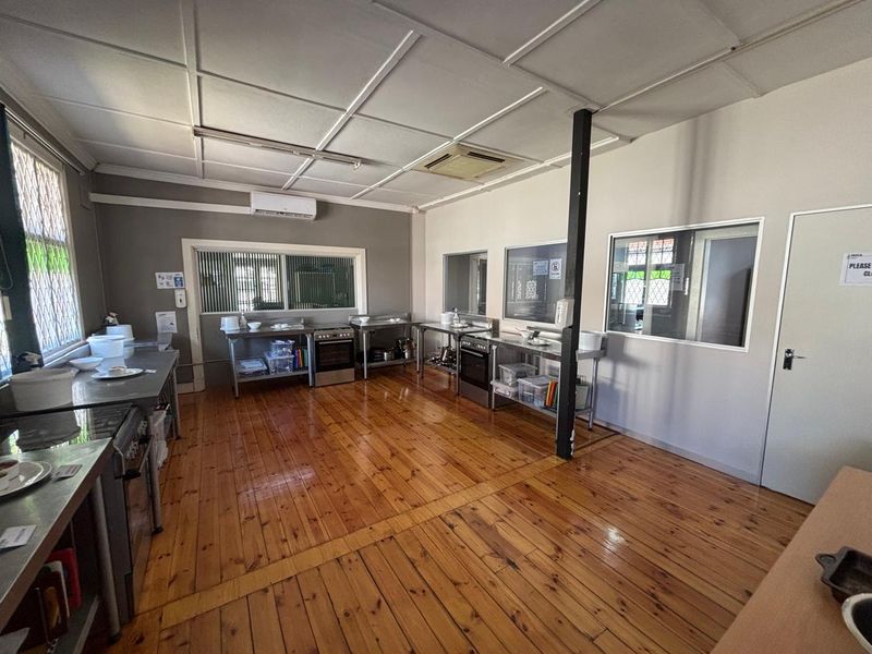 220sqm Office in Scottsville for sale at R1795000-00 plus Vat. - Photo 10