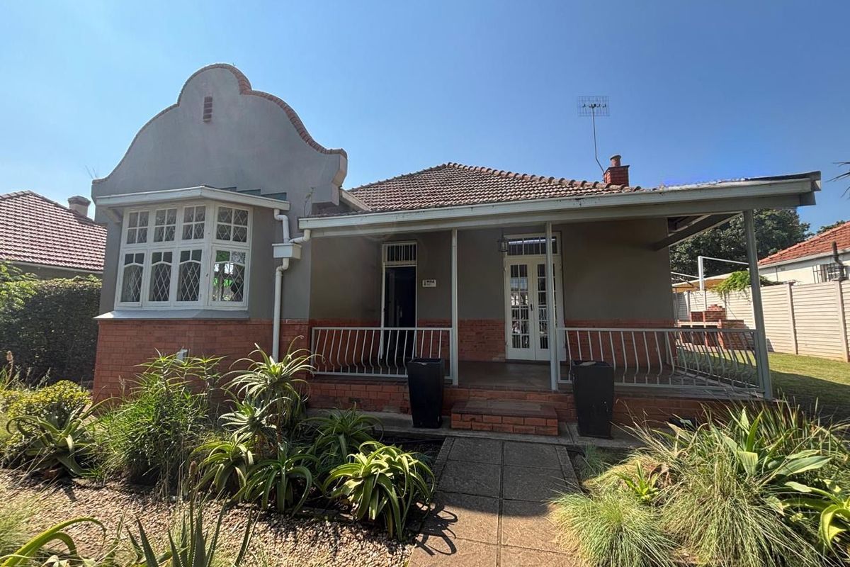 220sqm Office in Scottsville for sale at R1795000-00 plus Vat. - Photo 2