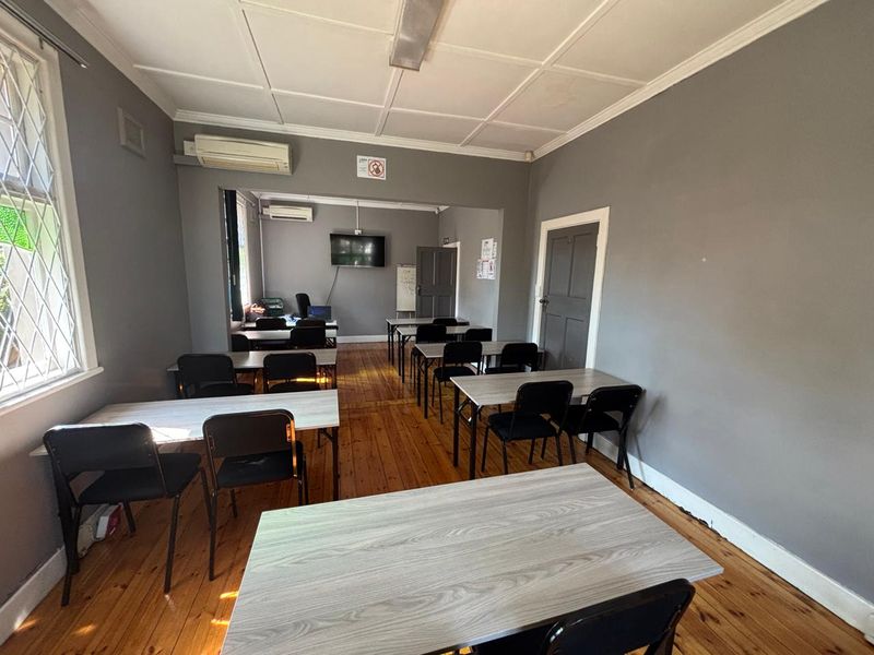 220sqm Office in Scottsville for sale at R1795000-00 plus Vat. - Photo 6