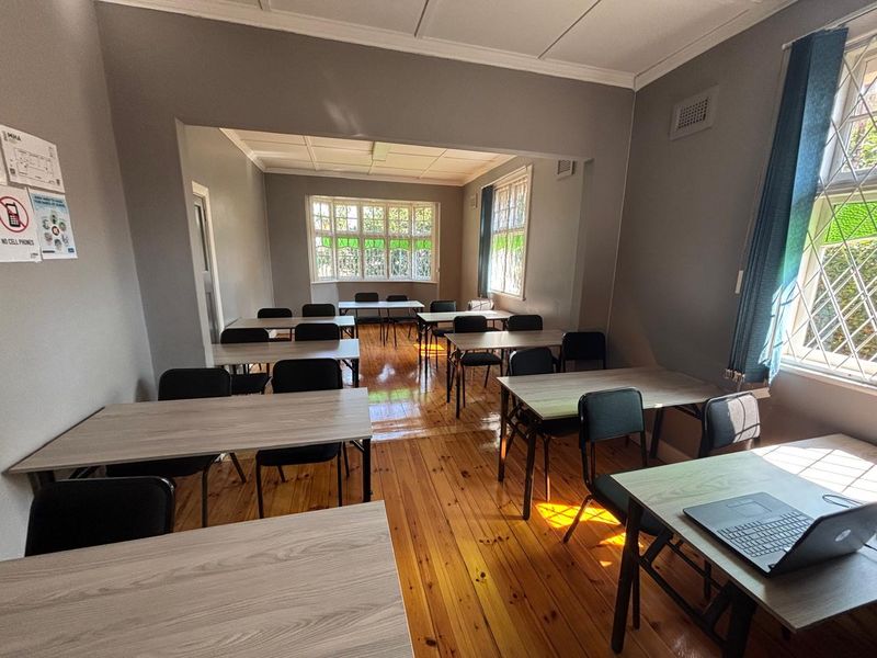 220sqm Office in Scottsville for sale at R1795000-00 plus Vat. - Photo 5