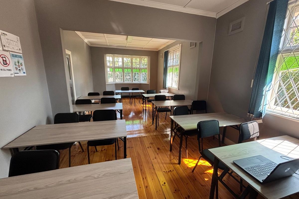 220sqm Office in Scottsville for sale at R1795000-00 plus Vat. - Photo 5