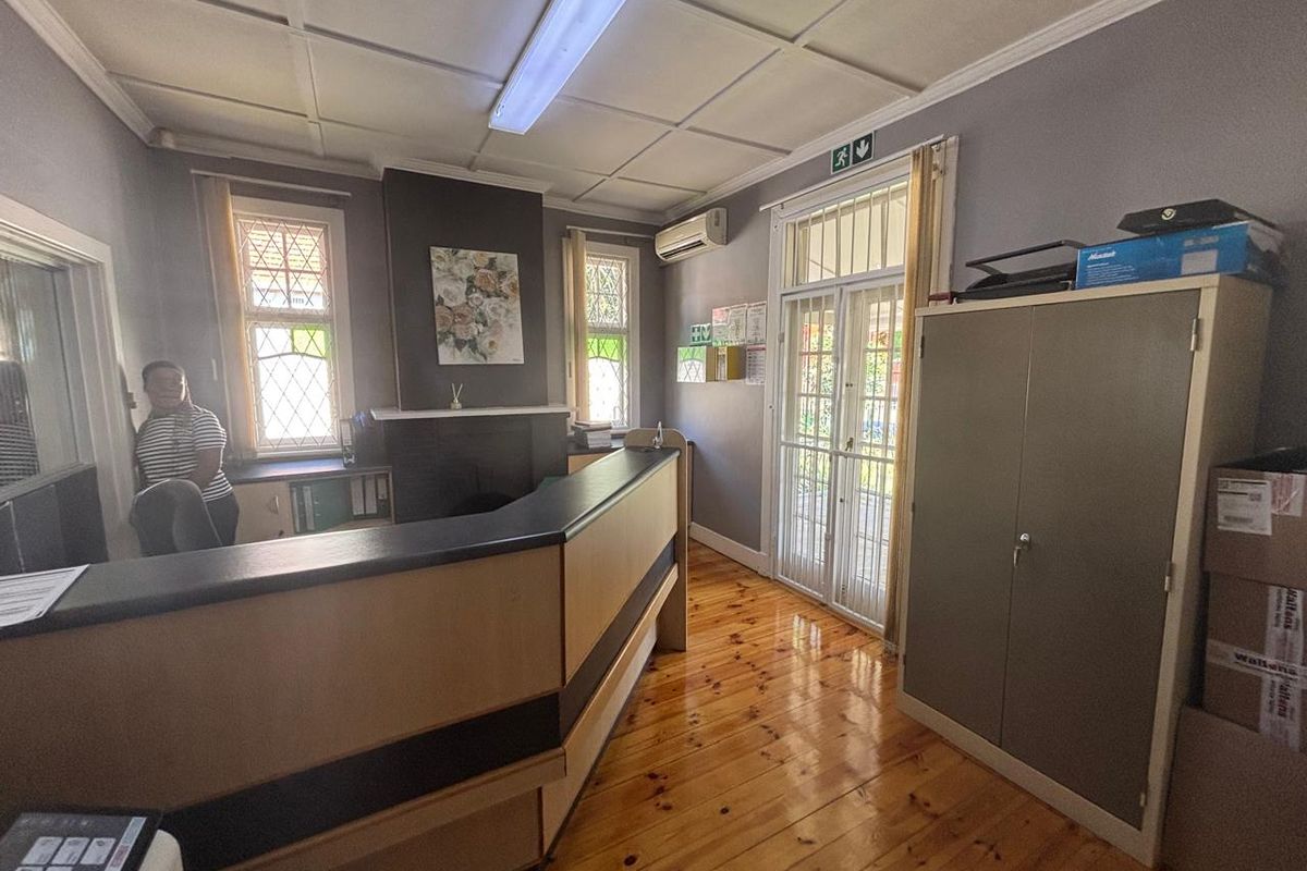 220sqm Office in Scottsville for sale at R1795000-00 plus Vat. - Photo 4