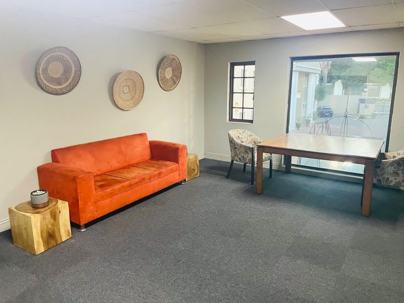 96 Sqm Office to Let for R14 000 VAT & Utilities Inclusive, at Midrand - Photo 3