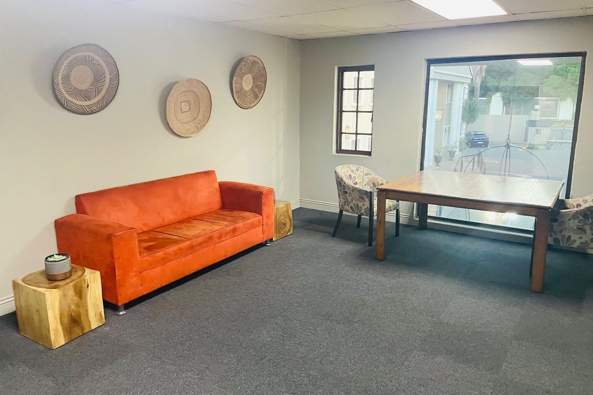 96 Sqm Office to Let for R14 000 VAT & Utilities Inclusive, at Midrand - Photo 3