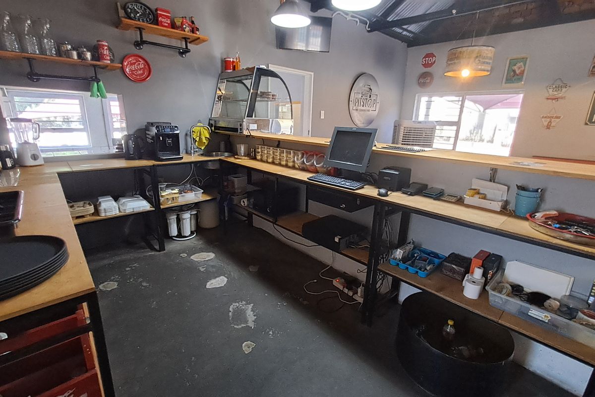 Wash While You Dine – Fully Equipped Car Wash & Diner & Building!! - Photo 3