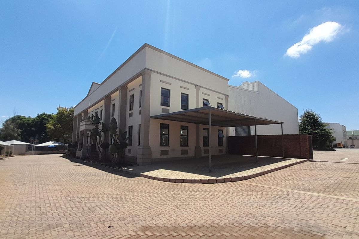 1,550m Warehouse & Office Facility To Let at Alphen Square West, Midrand - Photo 2