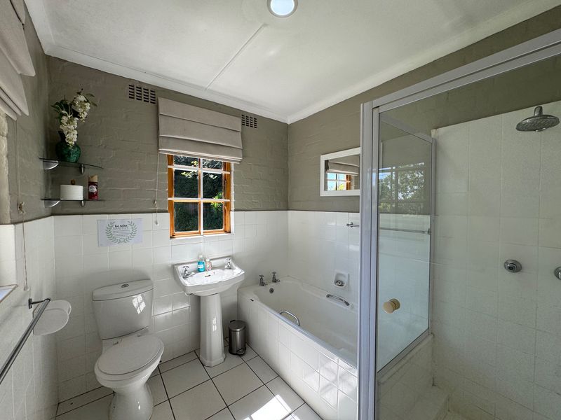 Secure Office Space to Let with Parking and Utilities Included in Hilton - Photo 10