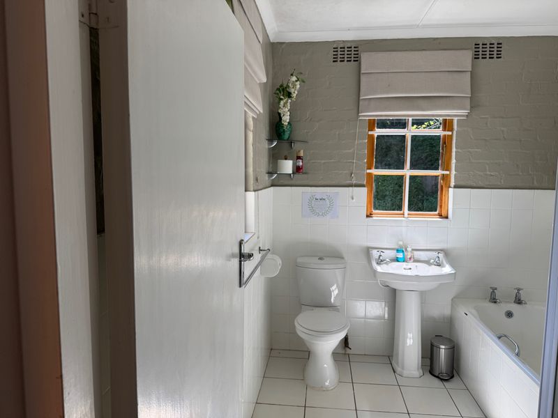 Secure Office Space to Let with Parking and Utilities Included in Hilton - Photo 8