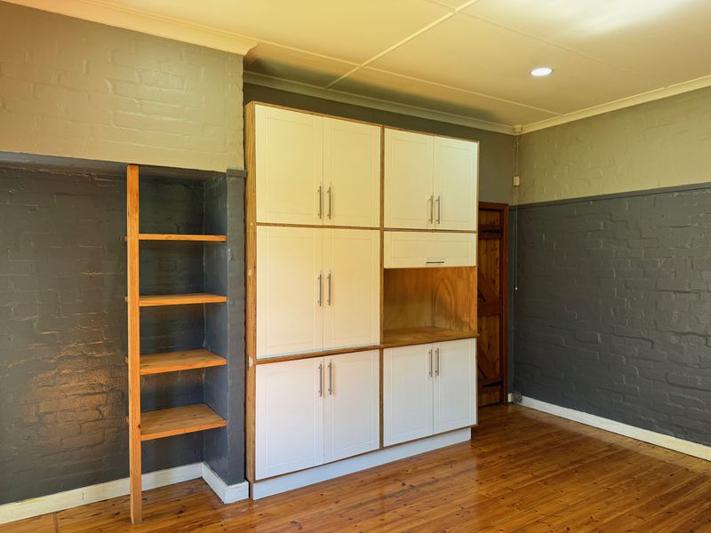 Secure Office Space to Let with Parking and Utilities Included in Hilton - Photo 3