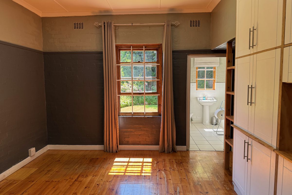 Secure Office Space to Let with Parking and Utilities Included in Hilton - Photo 2