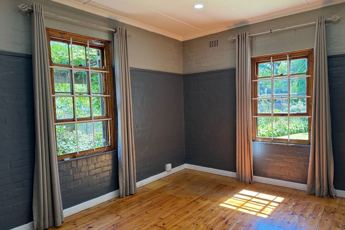 Secure Office Space to Let with Parking and Utilities Included in Hilton - Photo 4