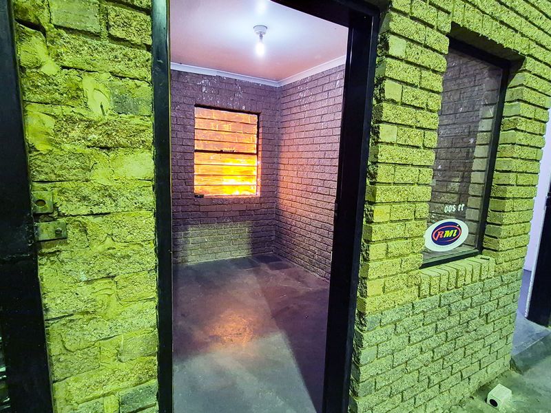 Commercial Rental - Prime 300sqm Mixed-Use - Photo 8