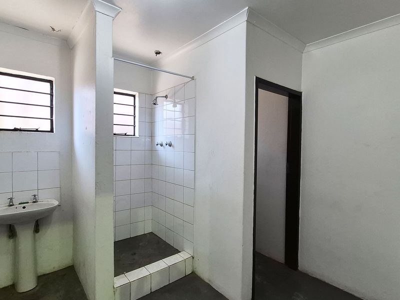 Commercial Rental - Prime 300sqm Mixed-Use - Photo 9