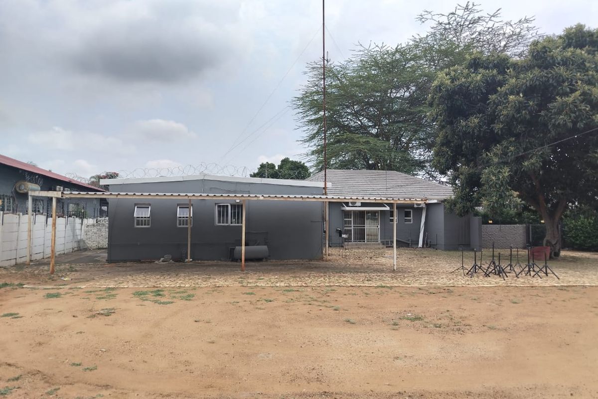 Prime 350m2 Office Property For Sale – Bo-dorp, Rustenburg - Photo 5