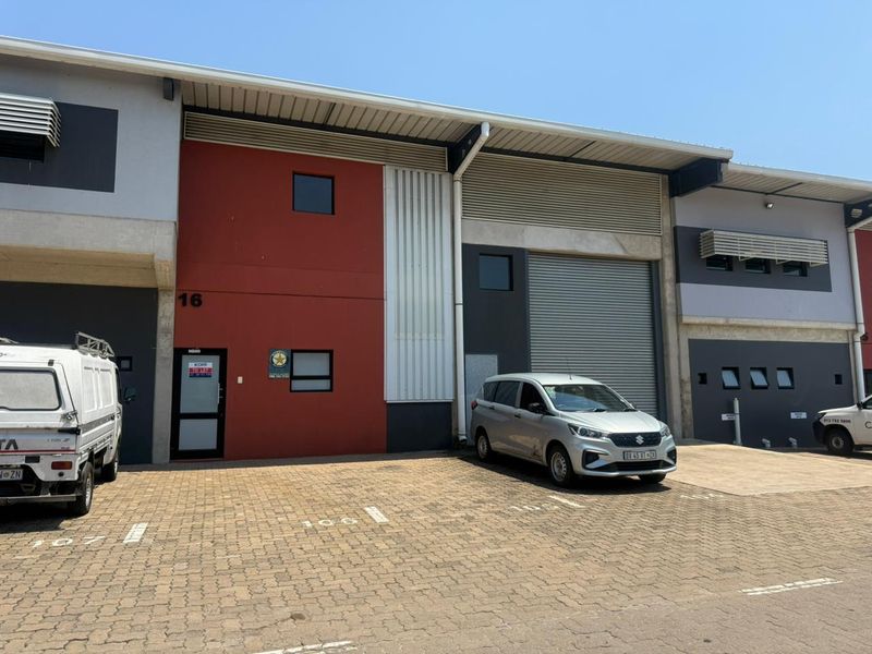 Warehouse in Boulevard Business Park to let - Photo 6