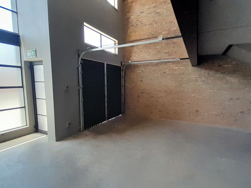 Creative 116m Ground Floor Showroom with Loft To Let at Innovation Worx Richards Dr - Photo 10