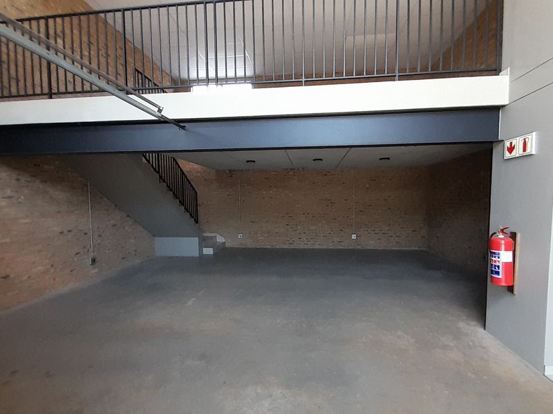 Creative 116m Ground Floor Showroom with Loft To Let at Innovation Worx Richards Dr - Photo 3