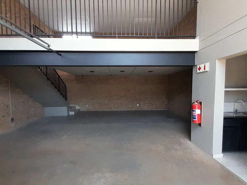 Creative 116m Ground Floor Showroom with Loft To Let at Innovation Worx Richards Dr - Photo 2