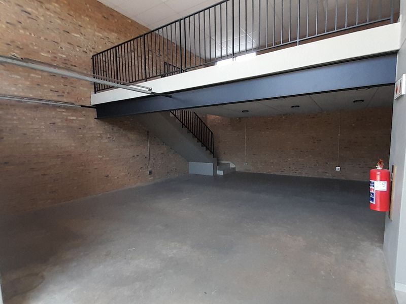 Creative 116m Ground Floor Showroom with Loft To Let at Innovation Worx Richards Dr - Photo 5