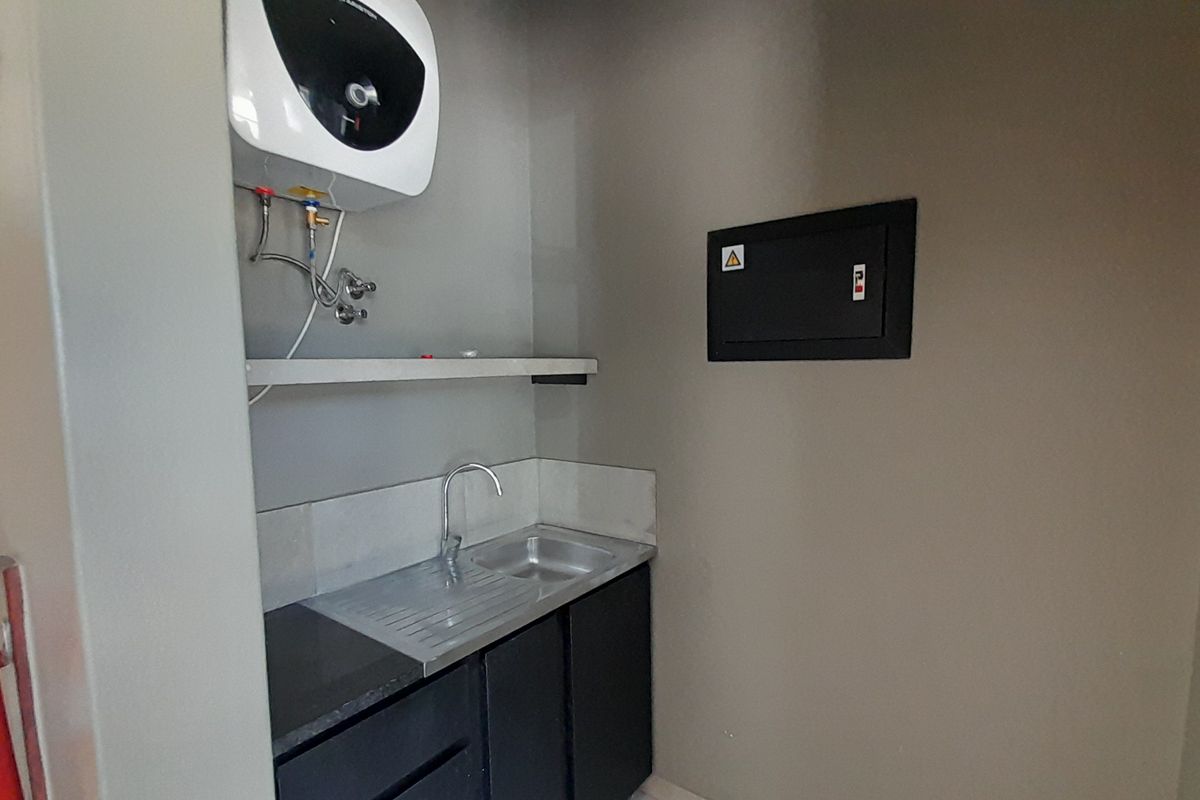 Compact 71m Workspace To Let at Innovation Worx Richards Drive - Photo 5