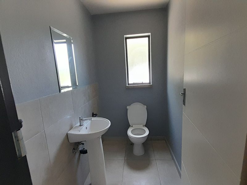 Compact 71m Workspace To Let at Innovation Worx Richards Drive - Photo 6