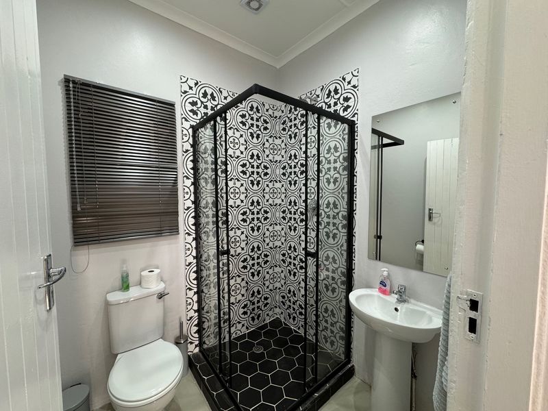 Secure and Serene Office Space in the Heart of Hilton – Ideal for Small Practice - Photo 7