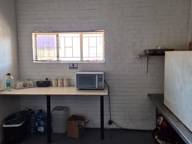 507m2 Industrial Warehouse To Let in Waltloo – Secure, Immediately Available - Photo 6