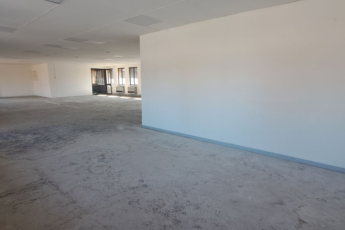 214m Light Filled White Box Office with Balcony To Let in Waterfall Office Park - Photo 3