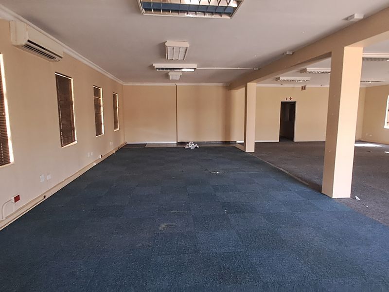 264m Office To Let in The Palms Office Park Midrand - Photo 2