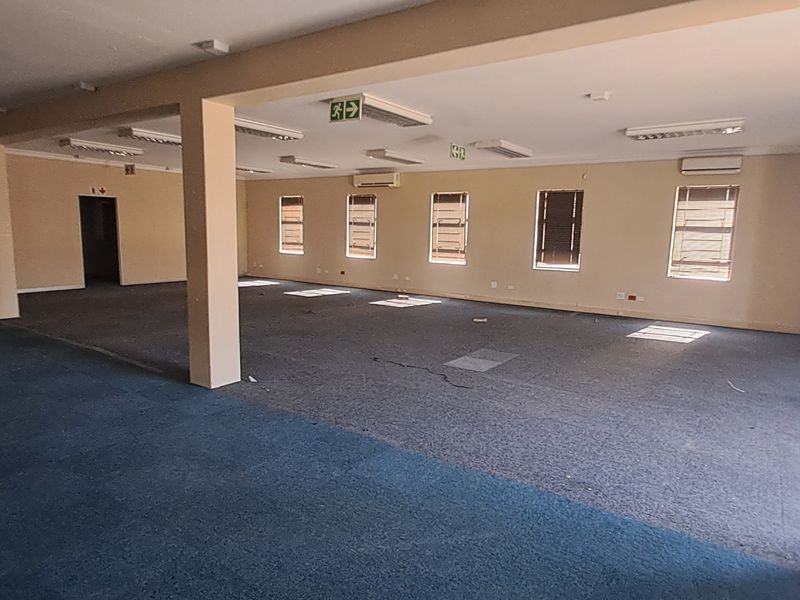 264m Office To Let in The Palms Office Park Midrand - Photo 7