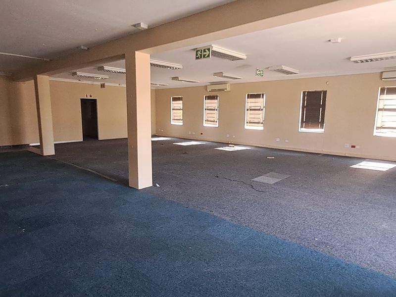 264m Office To Let in The Palms Office Park Midrand - Photo 6