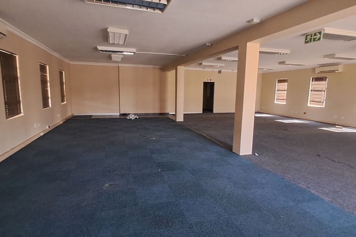 264m Office To Let in The Palms Office Park Midrand - Photo 3