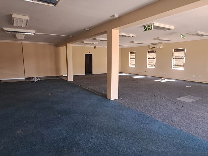 264m Office To Let in The Palms Office Park Midrand - Photo 4