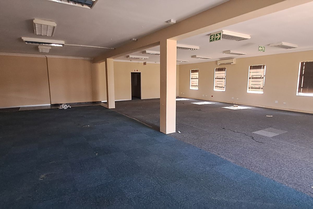 264m Office To Let in The Palms Office Park Midrand - Photo 4