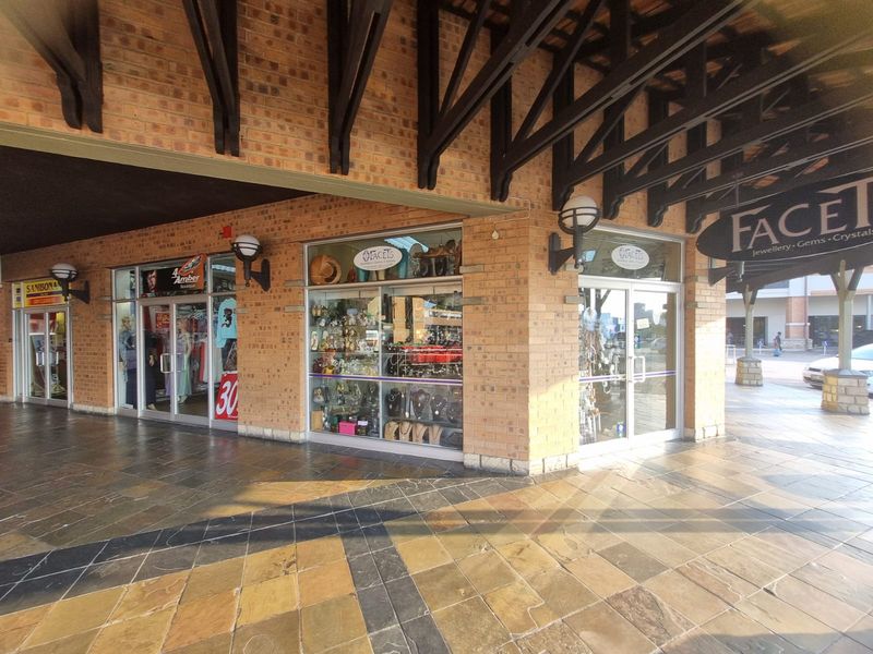 CLOTHING BUSINESS FOR SALE – PRIME LOCATION, CROSSINGS SHOPPING CENTRE - Photo 2