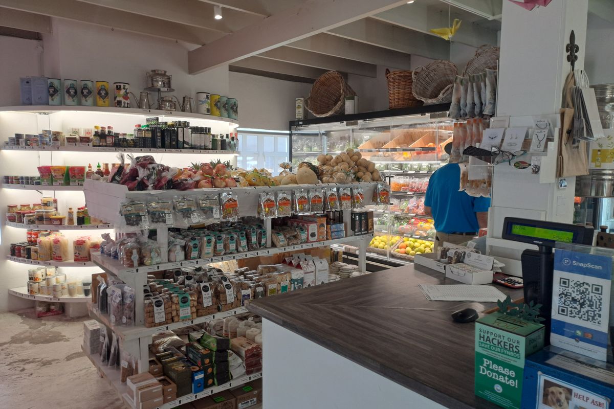 UNIQUE BUSINESS OPPORTUNITY IN PRINGLE BAY - Photo 4